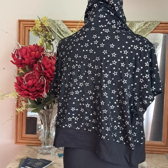 Cute Girl 3X Star Hoodie - Picture 3 of 4